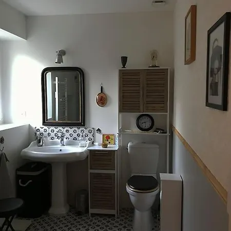 La Petite Maison Du Bout Du Pont 앙세니스