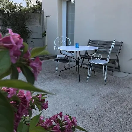 펜션 La Petite Maison Du Bout Du Pont 앙세니스
