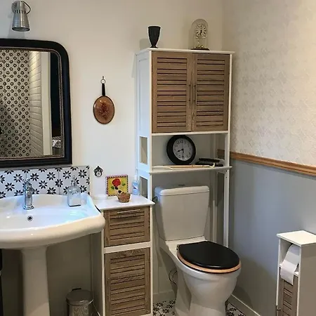 펜션 La Petite Maison Du Bout Du Pont 앙세니스